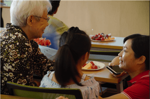 走进福利院，情暖老人心——新利体育供应链公益行